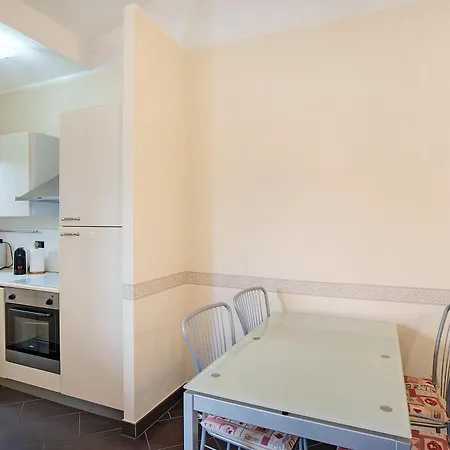 Trilocale Con Piscina Vista Mare Diano San Pietro